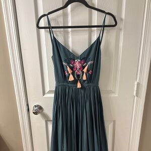 L'ATISTE Green Ruched Maxi Dress for Wedding Guest